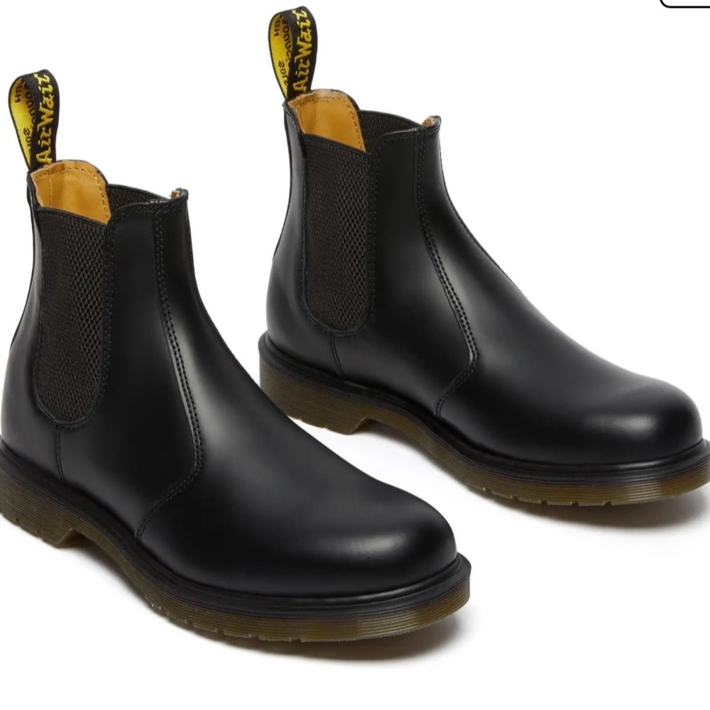 Dr. Martens 2976 Black Smooth Leather Chelsea Boots